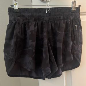 Lululemon Tracker Low-Rise Lined Short 3”